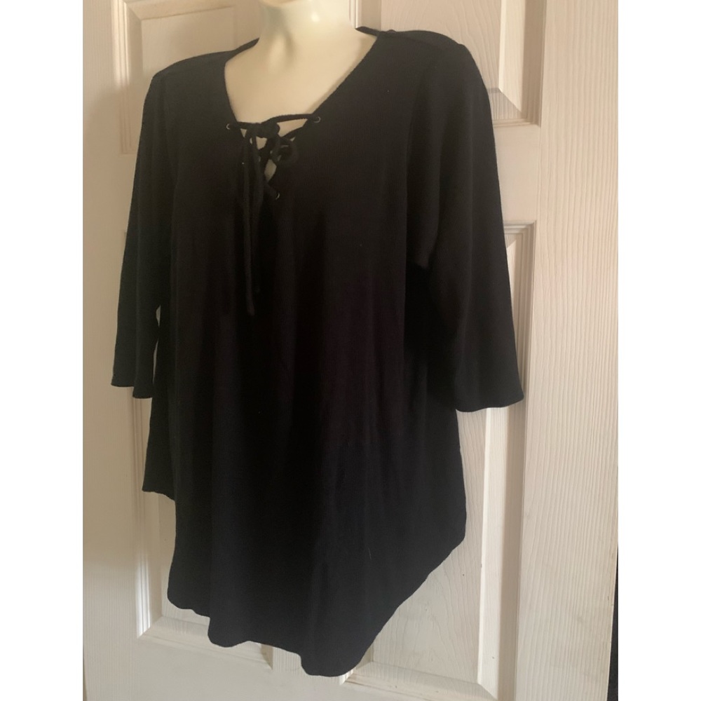 Torrid black crisscross top size 1x